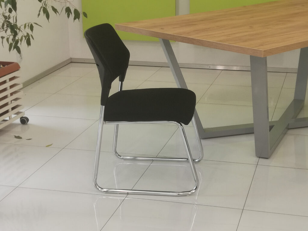 Krzesło konferencyjne
