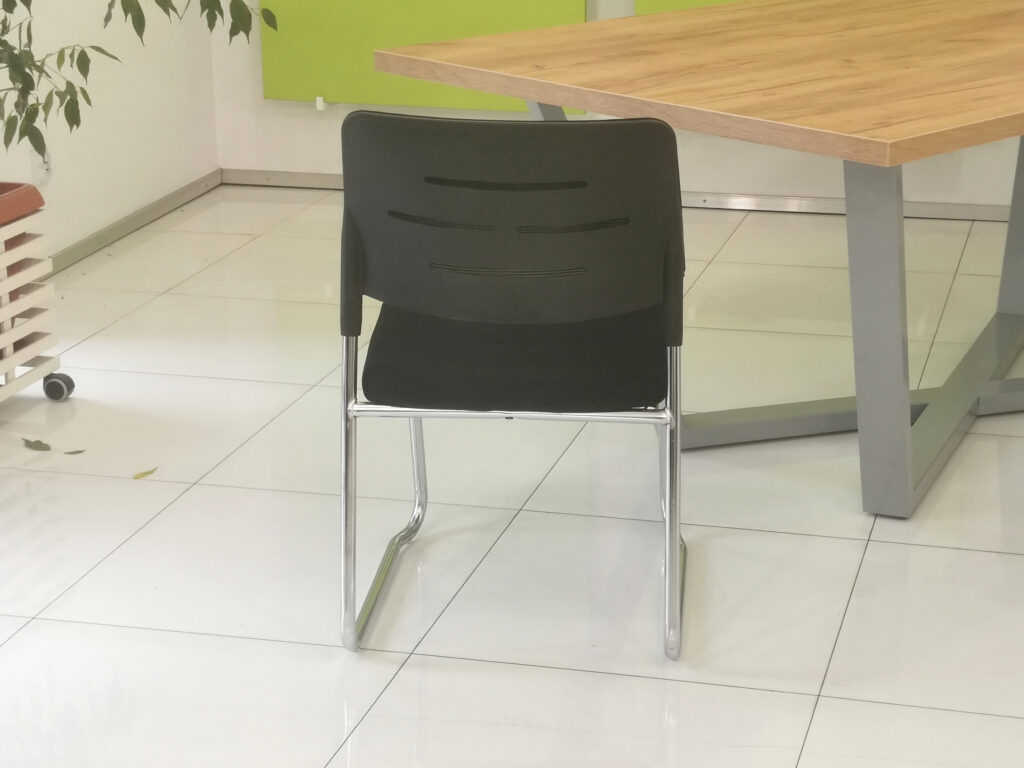Krzesło konferencyjne